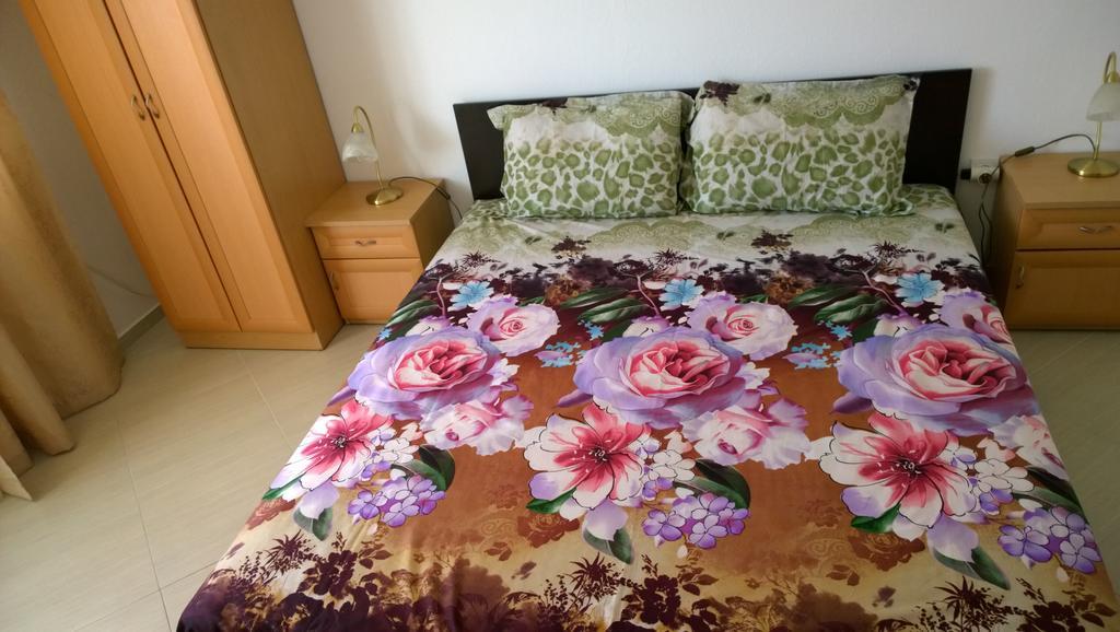 House Of Flowers Hotel Ahtopol Bilik gambar