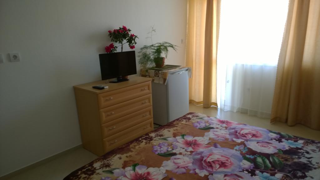 House Of Flowers Hotel Ahtopol Bilik gambar