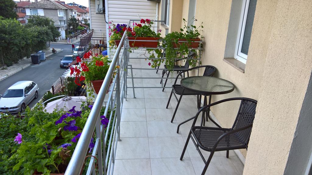 House Of Flowers Hotel Ahtopol Luaran gambar